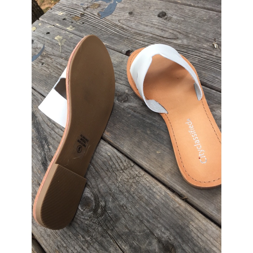 Shoes - Picture 2 of 3